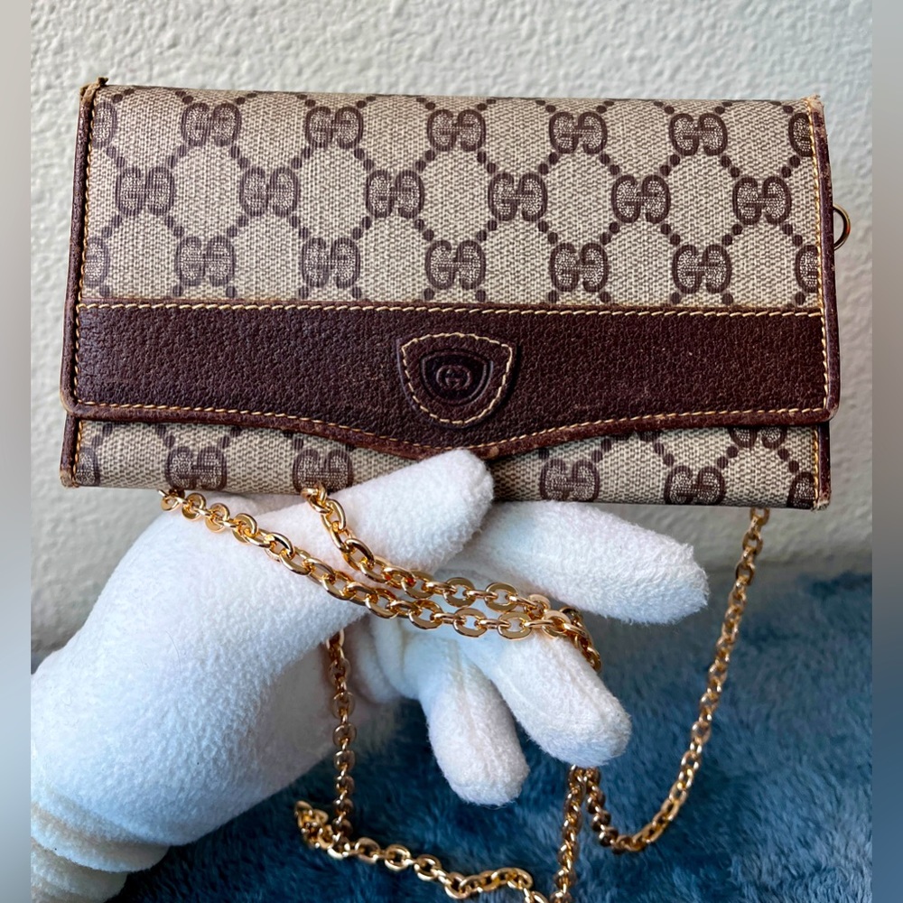 AUTHENTIC Gucci Monogram Printed Wallet with coin pouch + bonus chain